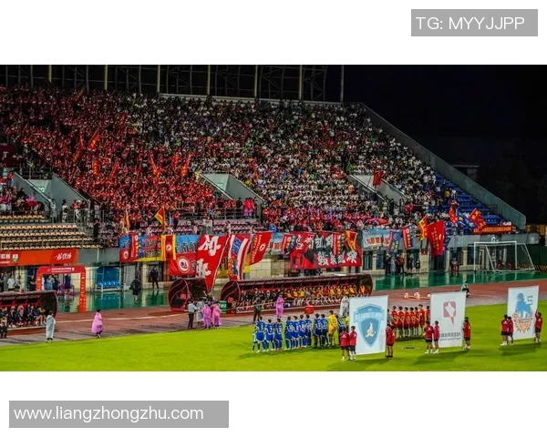 绿茵激情燃点全场球星登场呐喊掀起震撼足球狂潮 绿茵激情燃点全场球星登场呐喊掀起震撼足球狂潮