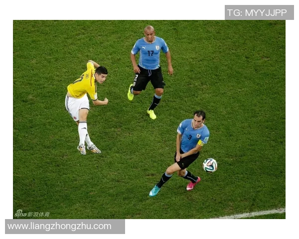 《12球星聚焦足球世界的璀璨风云与竞技荣耀》 《12球星聚焦足球世界的璀璨风云与竞技荣耀》