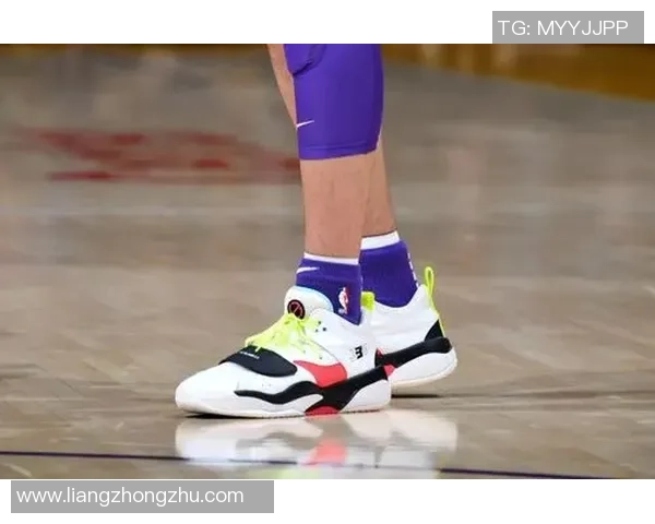 球星脚下战靴颜色各异彰显个性化风格与球场独特魅力 球星脚下战靴颜色各异彰显个性化风格与球场独特魅力